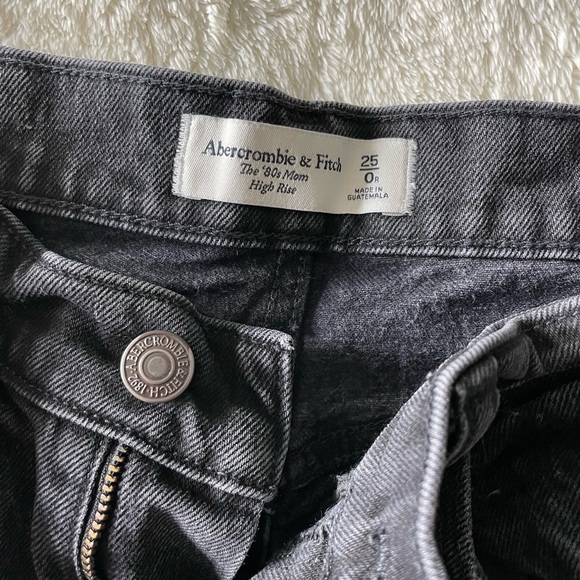 Women's
High Rise 80s Mom Jeans - Picture 1 of 3